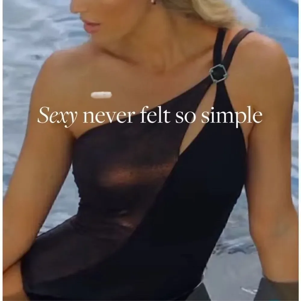 New. Amoressa by Miraclesuit black swimsuit. 8. Retails $188